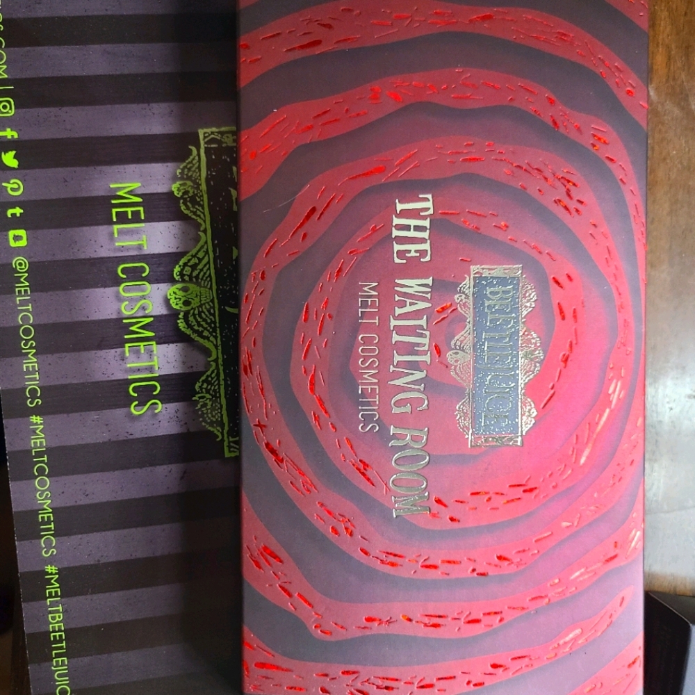Melt Cosmetics Beetlejuice The Waiting Room palett
